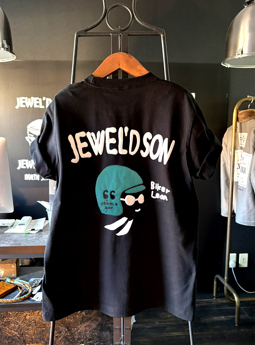 レオンくんライダー 3Dパフ黒Tシャツ